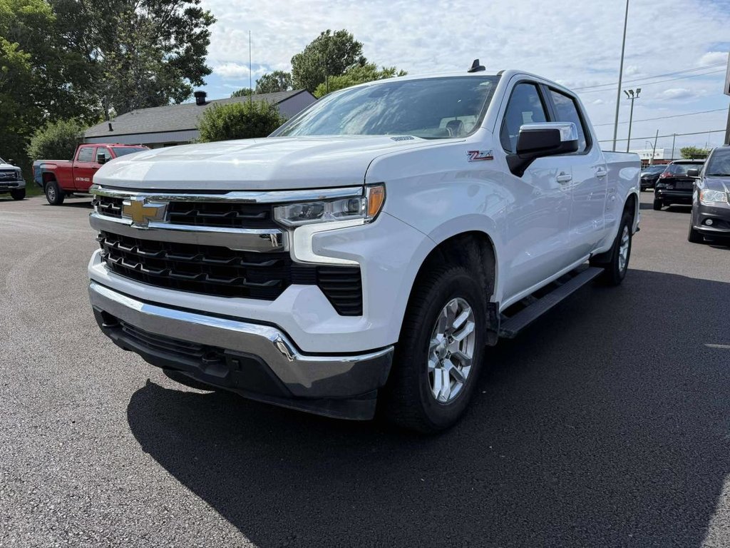 2023 Chevrolet Silverado 1500 LT Crew Cab Duramax 3.0L in Quebec, Quebec - 1 - w1024h768px
