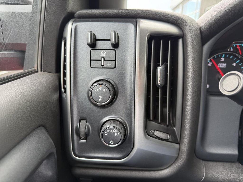 2019 Chevrolet SILVERADO 2500 HD 4x4 LT Double Cab V8 6.0L Essence 6.6ft in Quebec, Quebec - 16 - w1024h768px