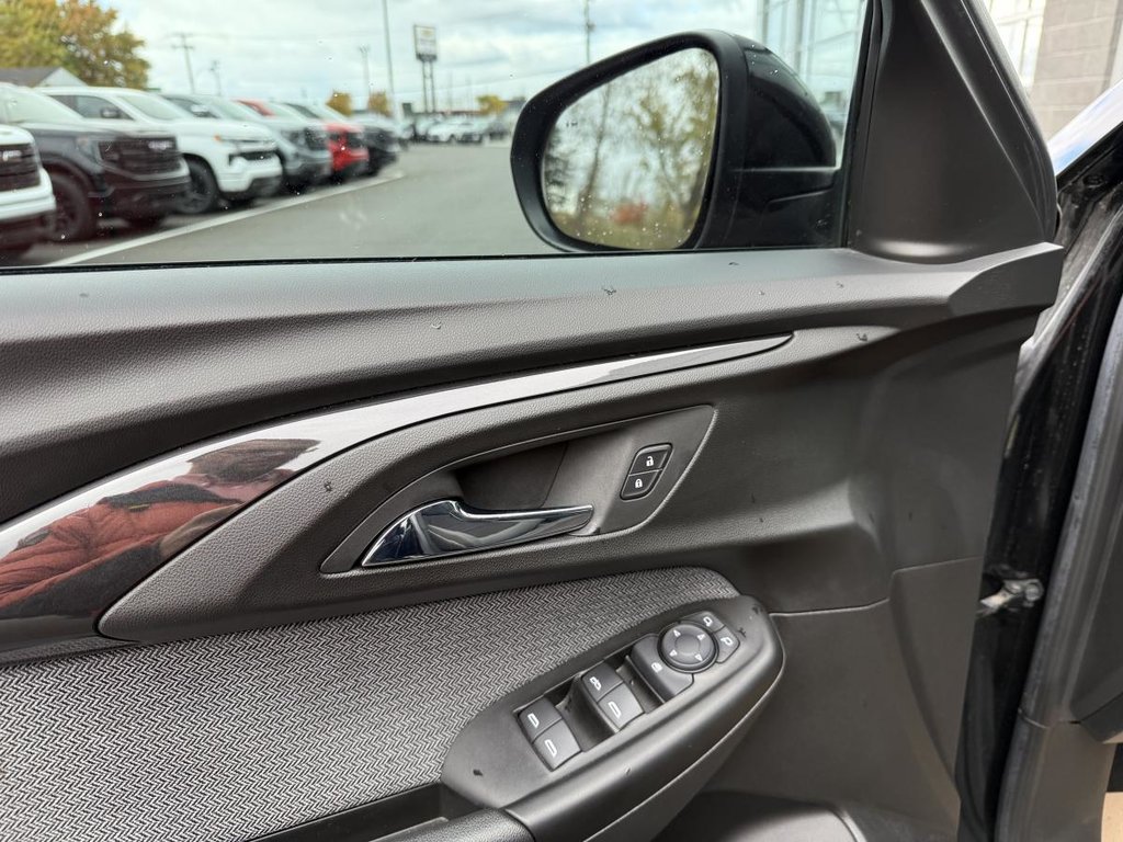 2021 Chevrolet TrailBlazer LT AWD in Quebec, Quebec - 12 - w1024h768px
