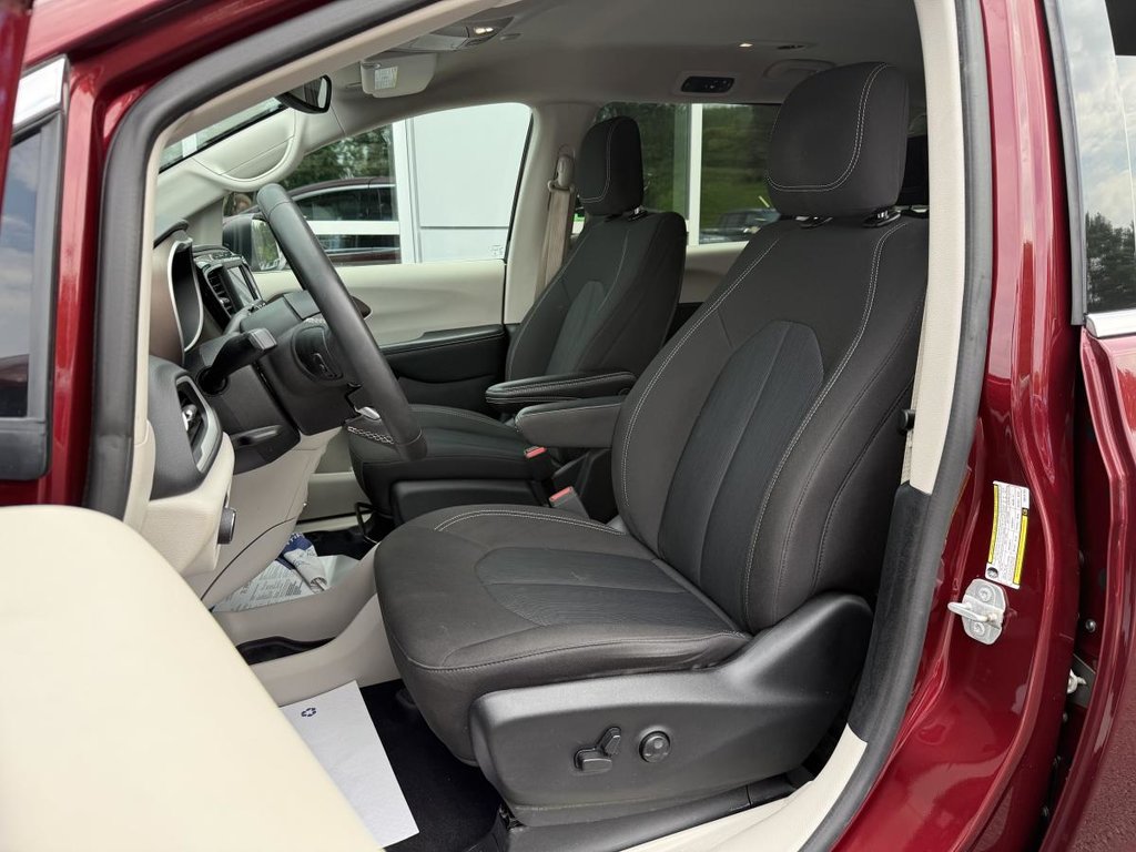 Chrysler Grand Caravan SXT 2022 à Québec, Québec - 20 - w1024h768px