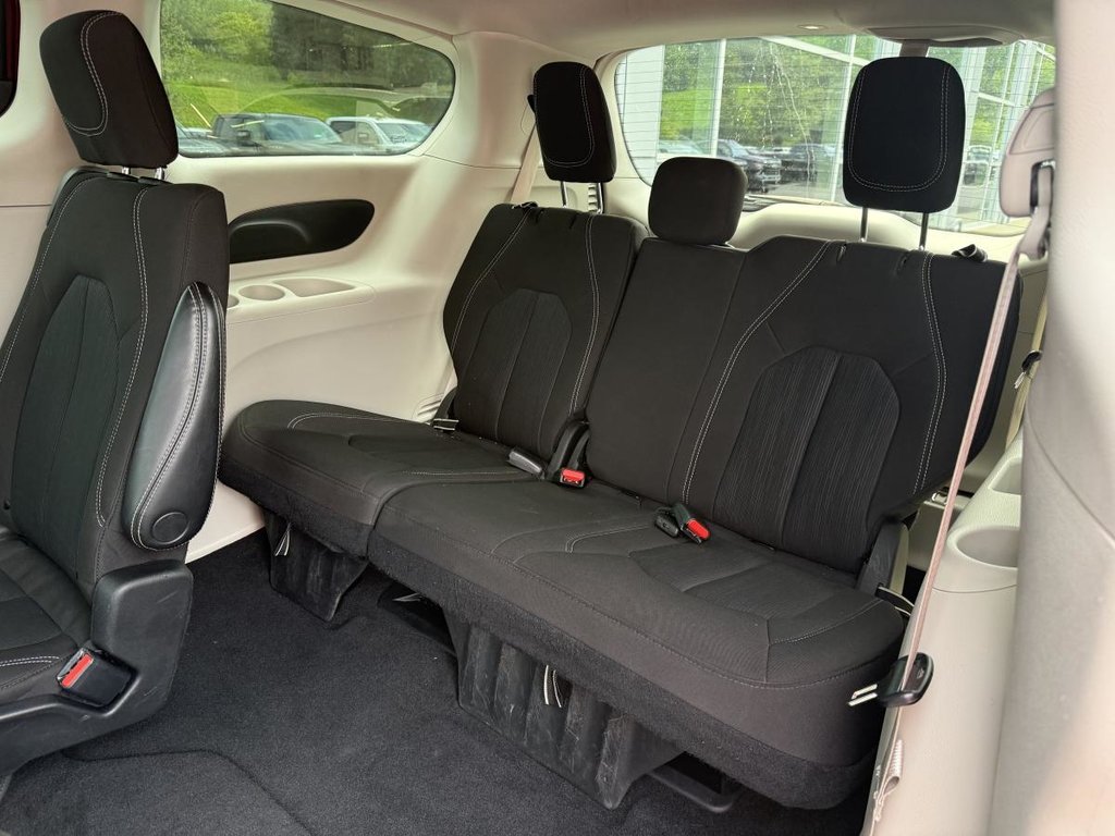 Chrysler Grand Caravan SXT 2022 à Québec, Québec - 24 - w1024h768px