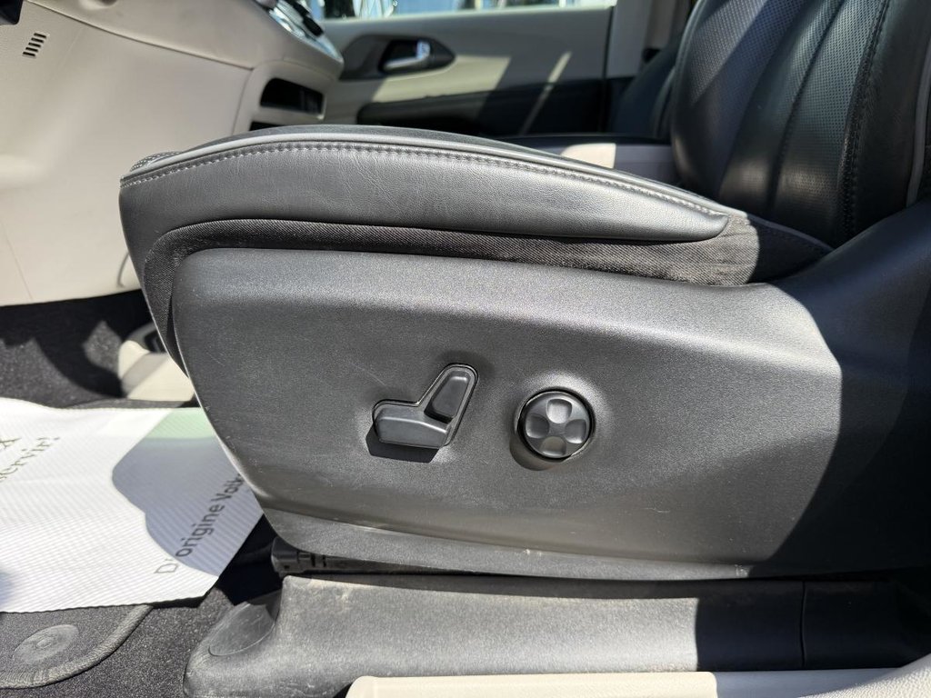 Chrysler Pacifica Hybrid Limited 2020 à Québec, Québec - 23 - w1024h768px