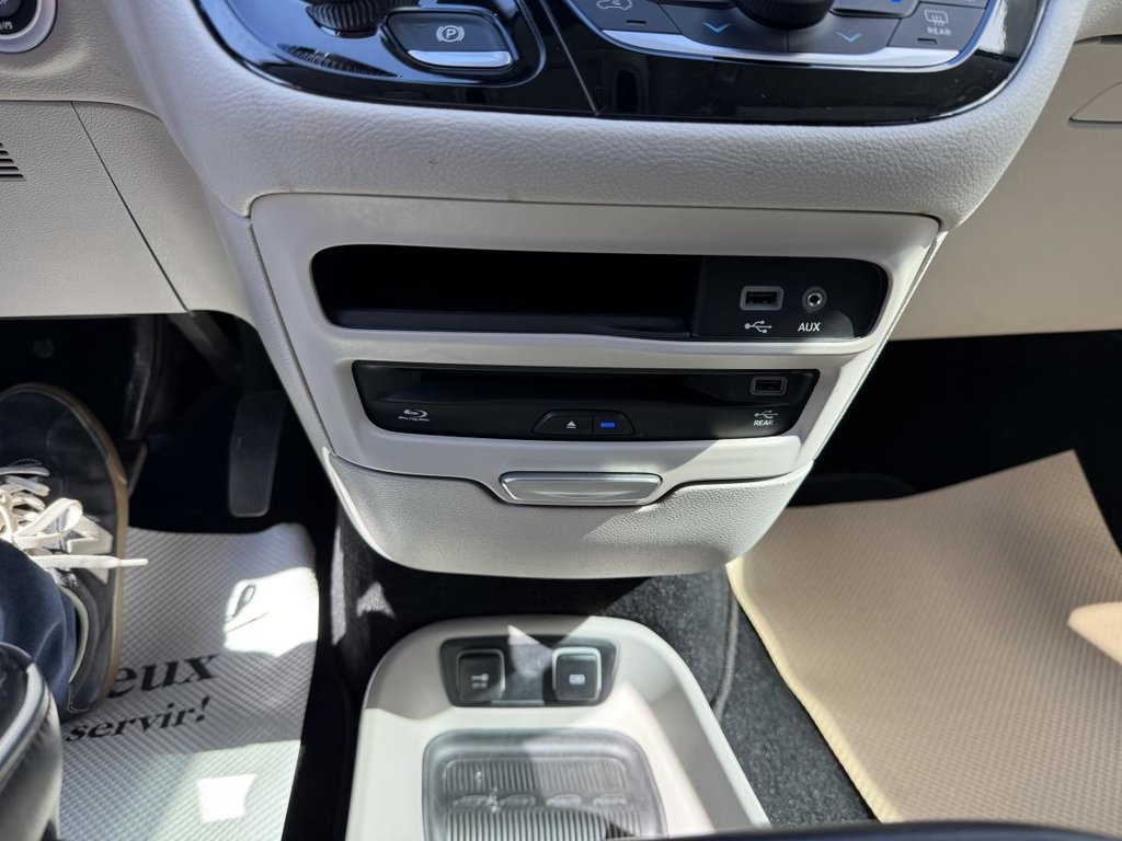 Chrysler Pacifica Hybrid Limited 2020 à Québec, Québec - 21 - w1024h768px