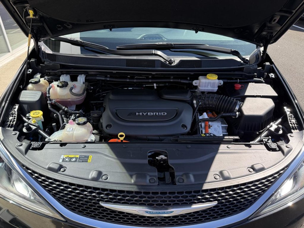 Chrysler Pacifica Hybrid Limited 2020 à Québec, Québec - 30 - w1024h768px