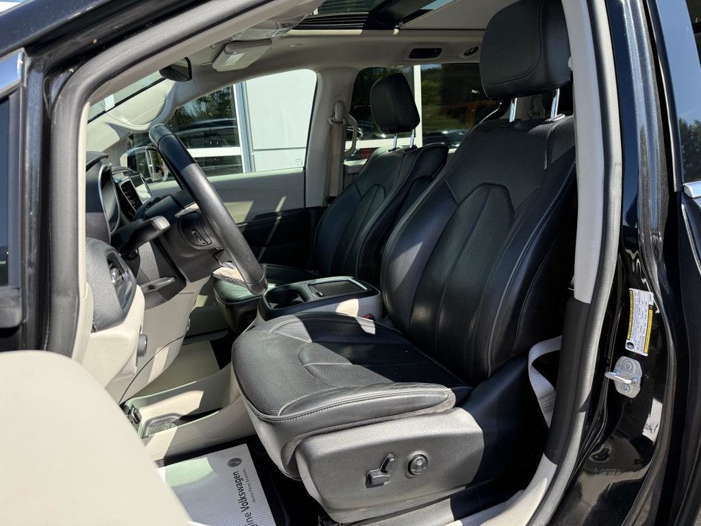 Chrysler Pacifica Hybrid Limited 2020 à Québec, Québec - 22 - w1024h768px