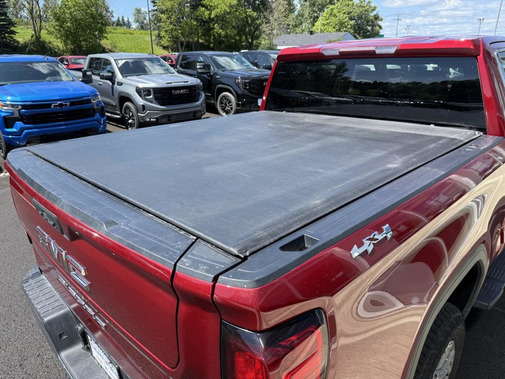 2022 GMC 1500 4x4 SLE Crew Cab V8 5.3L 5.8ft REMORQUAGE MAX in Quebec, Quebec - 10 - w1024h768px