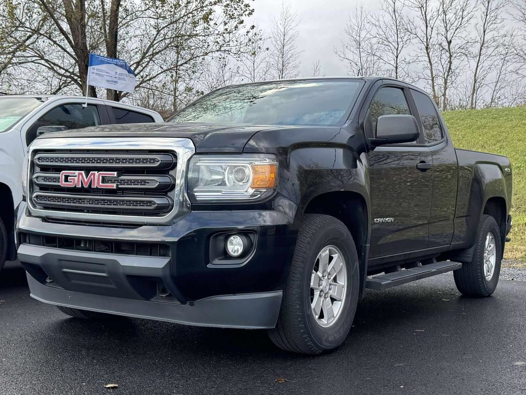 2017 GMC Canyon 4WD BASE in Quebec, Quebec - 1 - w1024h768px