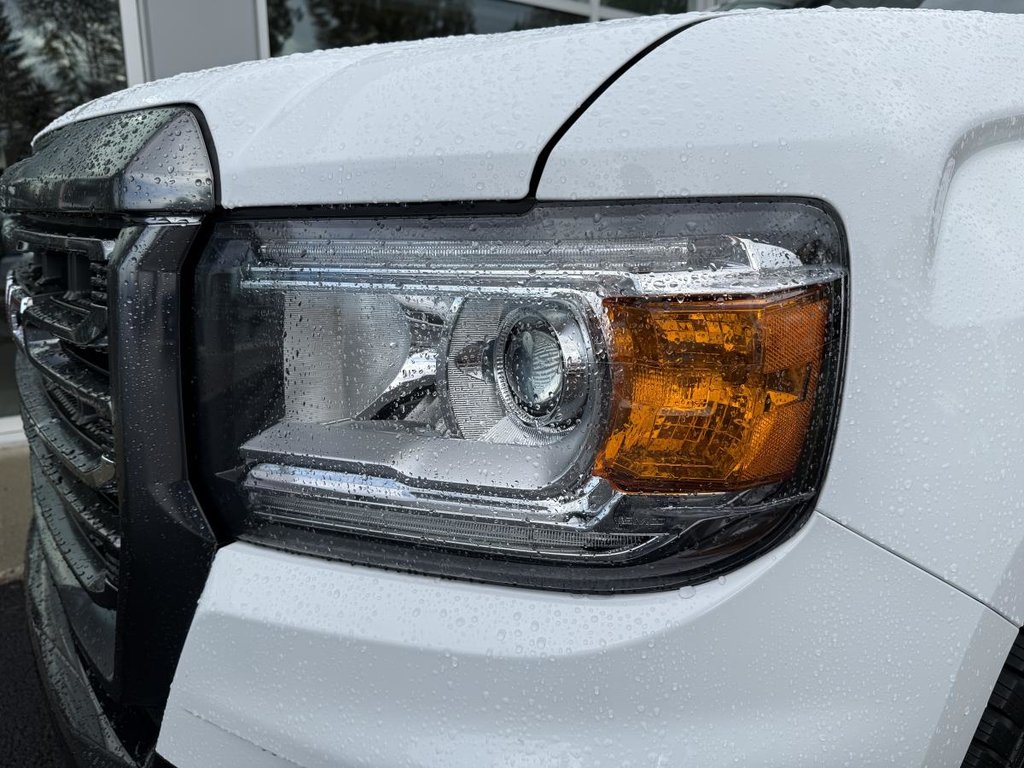 2022 GMC Canyon 4x4 AT4 Crew Cab V6 3.6L 6ft in Quebec, Quebec - 10 - w1024h768px