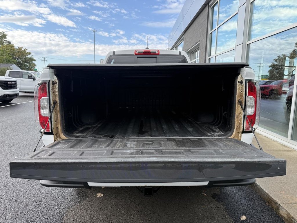 2022 GMC Canyon 4x4 AT4 Crew Cab V6 3.6L 6ft in Quebec, Quebec - 28 - w1024h768px