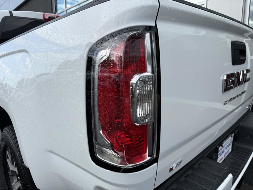 2022 GMC Canyon 4x4 AT4 Crew Cab V6 3.6L 6ft in Quebec, Quebec - 11 - w1024h768px