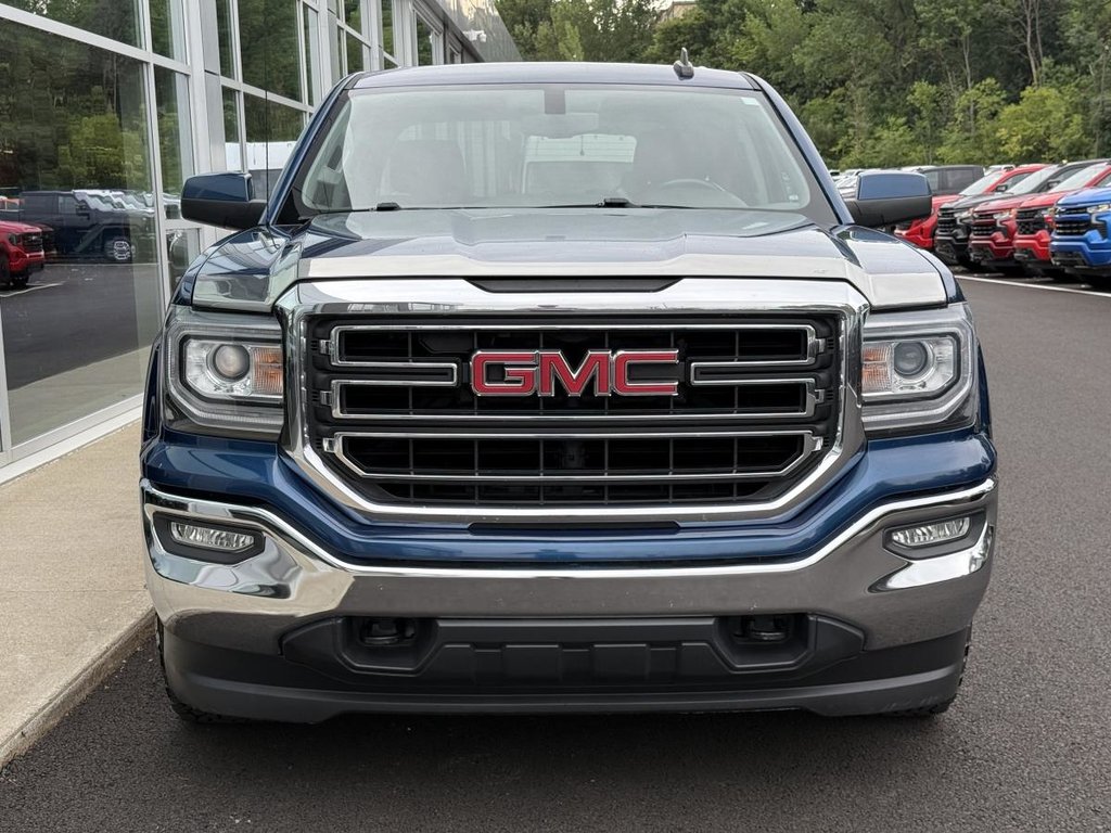 GMC Sierra 1500 4x4 SLE Crew Cab V8 5.3L 6.5ft 2017 à Quebec, Québec - 2 - w1024h768px