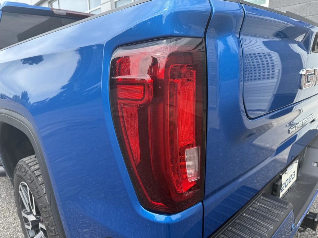 GMC Sierra 1500 4x4 AT4 Crew Cab V8 6.2L 6.6ft 2023 à Québec, Québec - 10 - w1024h768px