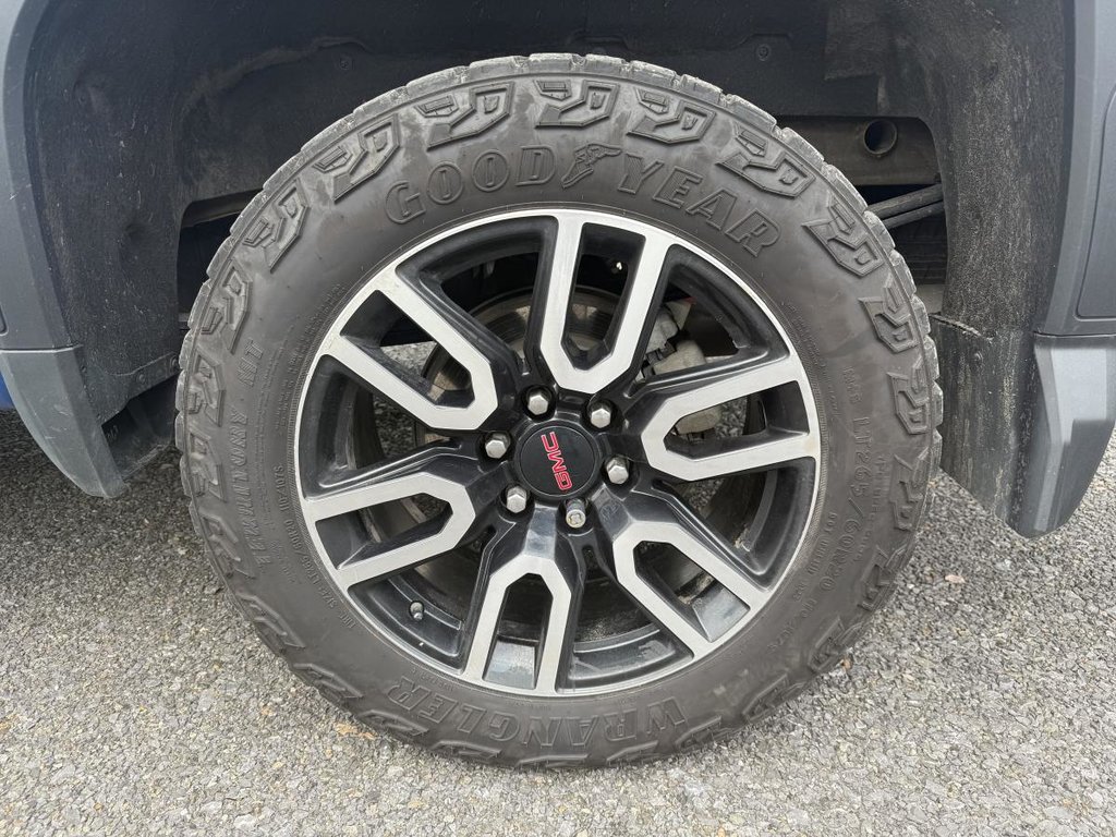 GMC Sierra 1500 4x4 AT4 Crew Cab V8 6.2L 6.6ft 2023 à Québec, Québec - 9 - w1024h768px