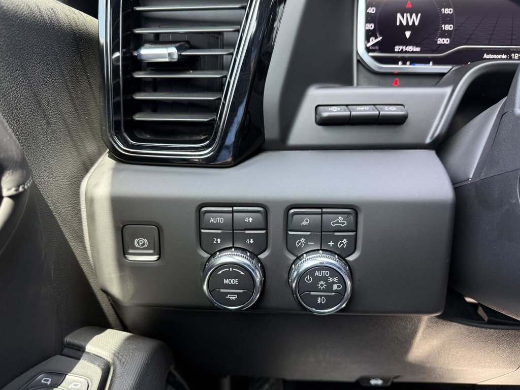 2023 GMC Sierra 1500 4x4 AT4x Crew Cab V8 6.2L 5.8ft in Quebec, Quebec - 15 - w1024h768px