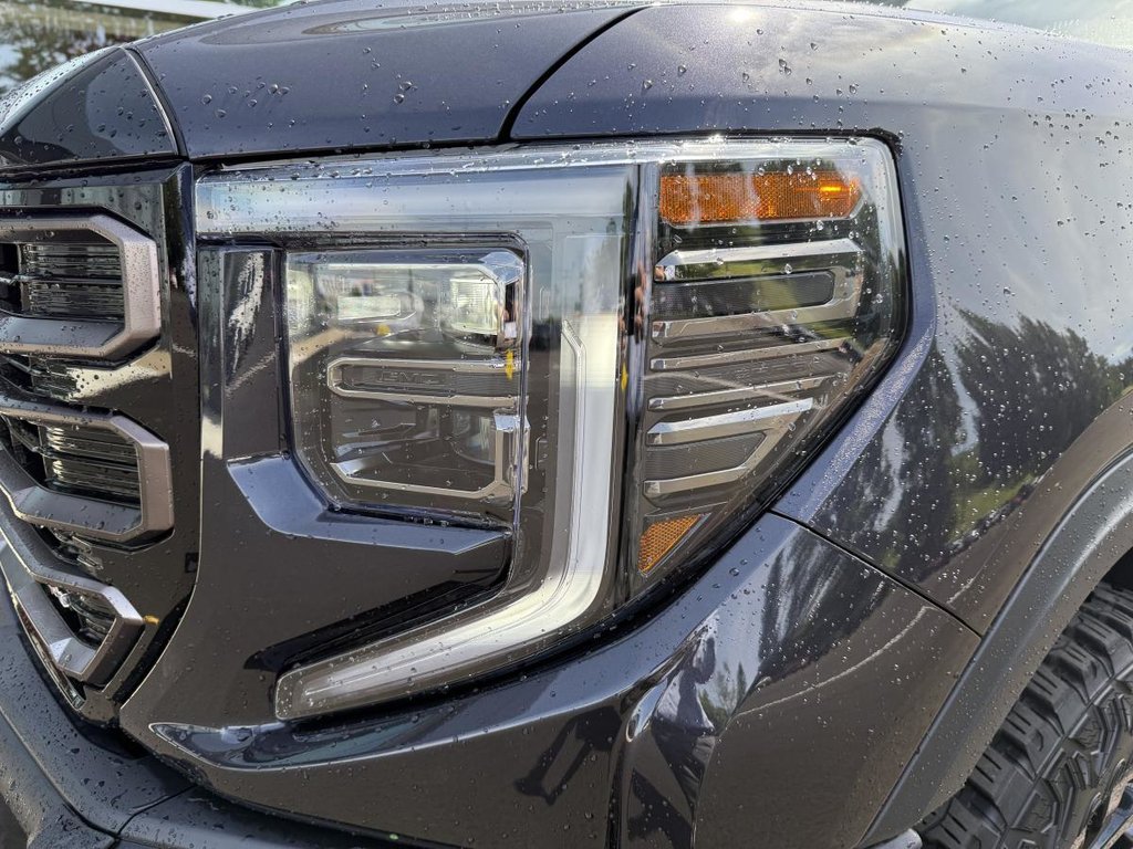 2023 GMC Sierra 1500 4x4 AT4x Crew Cab V8 6.2L 5.8ft in Quebec, Quebec - 10 - w1024h768px