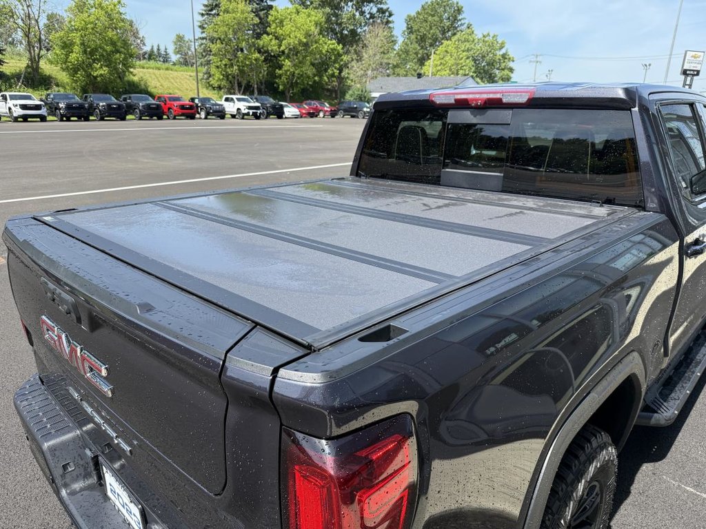 2023 GMC Sierra 1500 4x4 AT4x Crew Cab V8 6.2L 5.8ft in Quebec, Quebec - 13 - w1024h768px