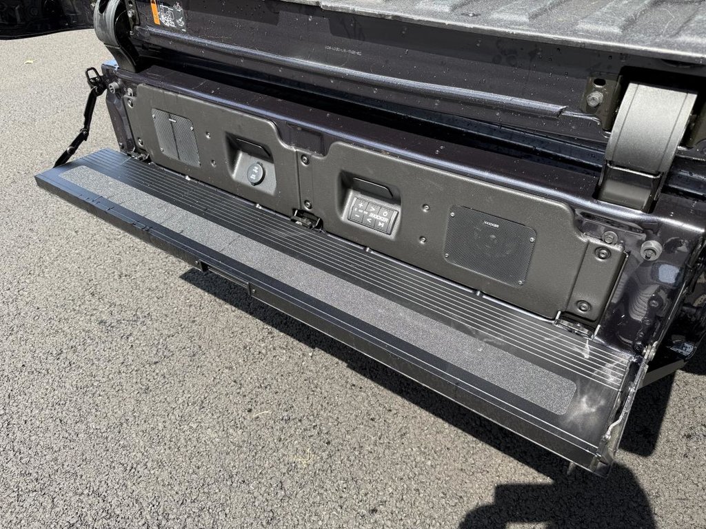 2023 GMC Sierra 1500 4x4 AT4x Crew Cab V8 6.2L 5.8ft in Quebec, Quebec - 31 - w1024h768px