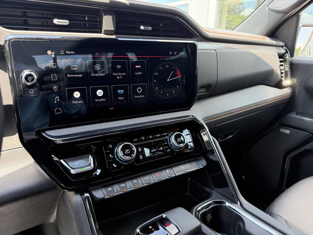 2023 GMC Sierra 1500 4x4 AT4 Crew Cab 3.0L Diesel 6.6ft in Quebec, Quebec - 18 - w1024h768px