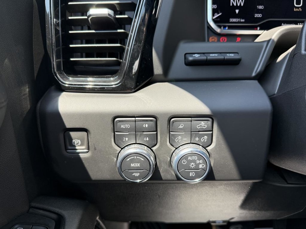2023 GMC Sierra 1500 4x4 AT4 Crew Cab 3.0L Diesel 6.6ft in Quebec, Quebec - 13 - w1024h768px