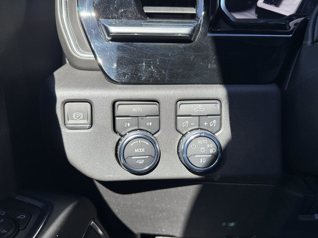 GMC Sierra 1500 4x4 Elevation Crew Cab V8 5.3L  6.5ft REMORQUAGE MAX 2023 à Quebec, Québec - 15 - w1024h768px