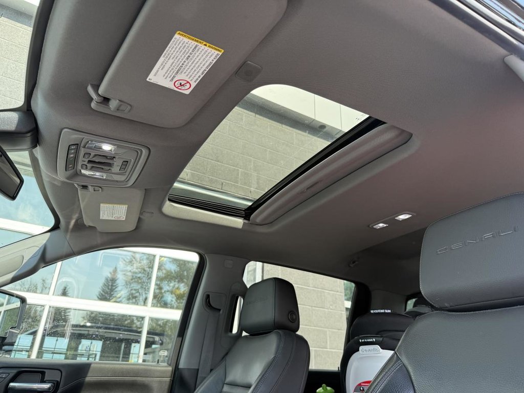 GMC Sierra 2500 HD Denali Crew Cab Duramax 8 ft box 2022 à Québec, Québec - 23 - w1024h768px