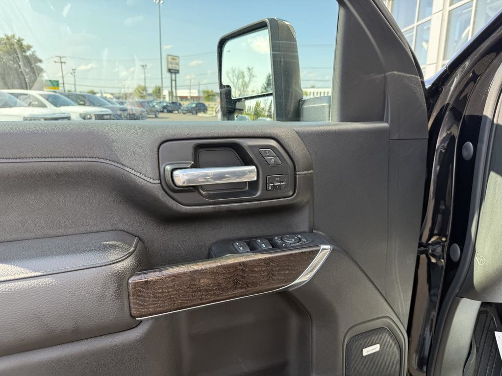GMC Sierra 2500 HD Denali Crew Cab Duramax 8 ft box 2022 à Québec, Québec - 11 - w1024h768px
