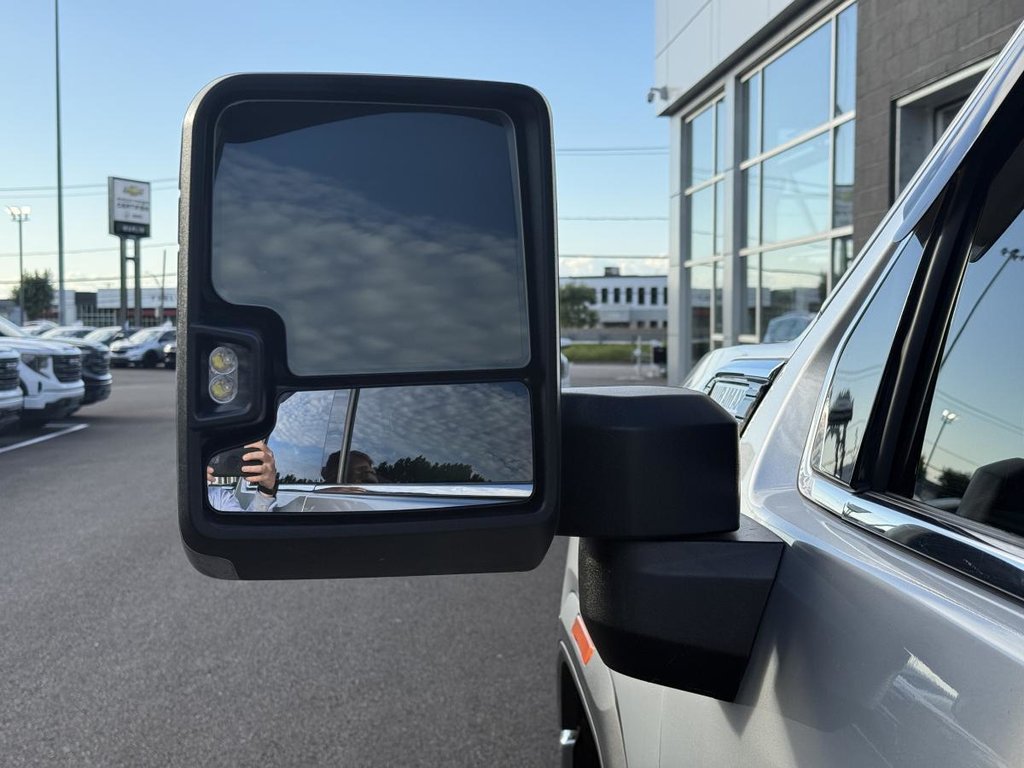 GMC Sierra 3500 HD 4x4 SLT Crew Cab SRW V8 6.6L Diesel 6.6ft 2022 à Québec, Québec - 11 - w1024h768px