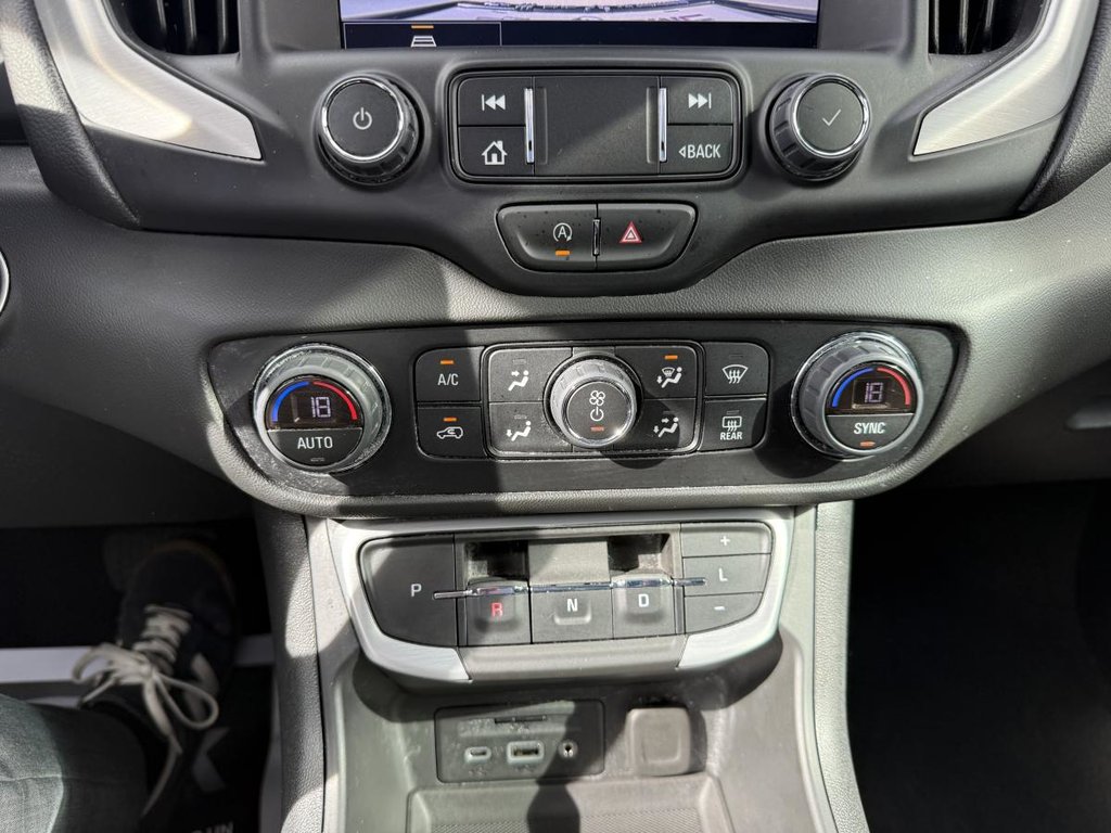 2022 GMC Terrain SLE AWD 1.5L in Quebec, Quebec - 20 - w1024h768px