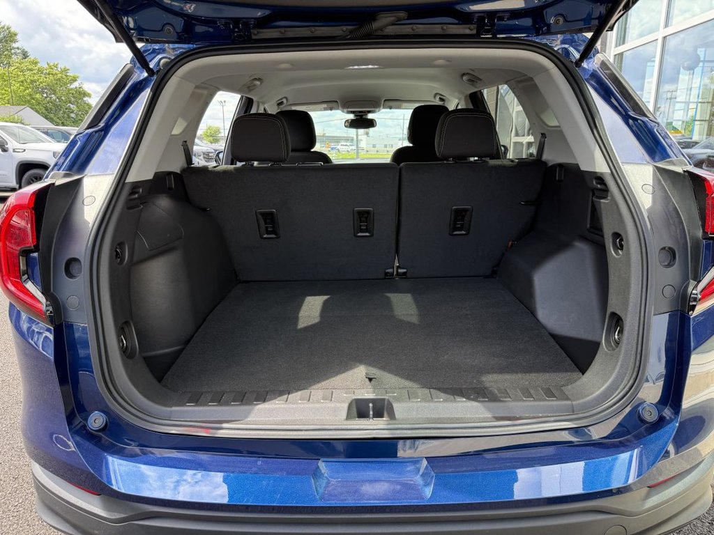 2023 GMC Terrain SLE AWD in Quebec, Quebec - 22 - w1024h768px
