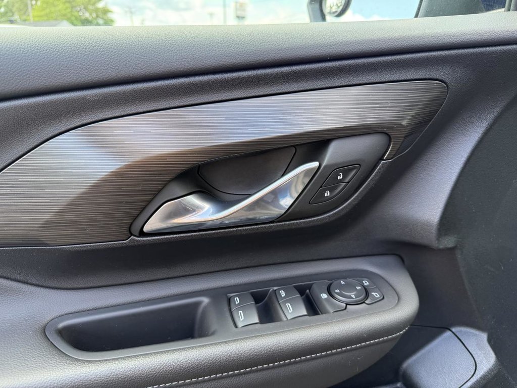 2023 GMC Terrain SLE AWD in Quebec, Quebec - 11 - w1024h768px