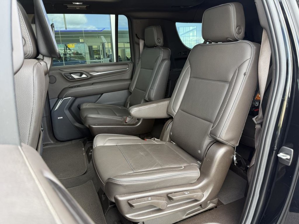 GMC Yukon XL Denali *DVD *Jamais accidente 2021 à Québec, Québec - 26 - w1024h768px