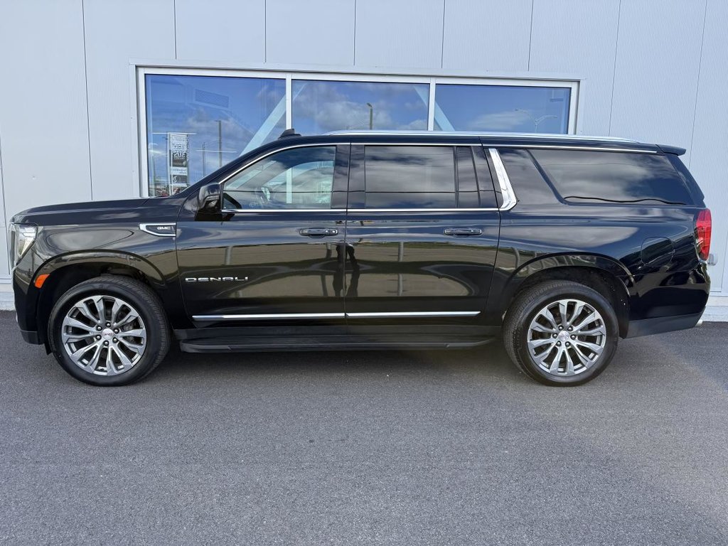 GMC Yukon XL Denali *DVD *Jamais accidente 2021 à Québec, Québec - 7 - w1024h768px