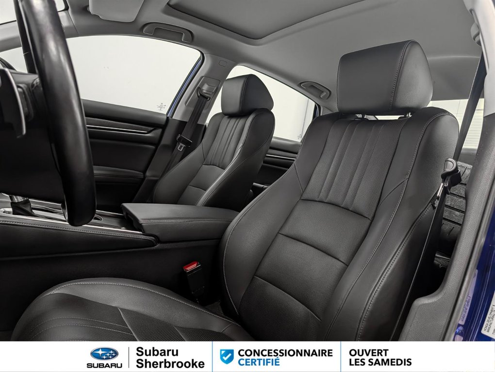 2022 Honda Accord Sedan Touring CVT in Sherbrooke, Quebec - 8 - w1024h768px