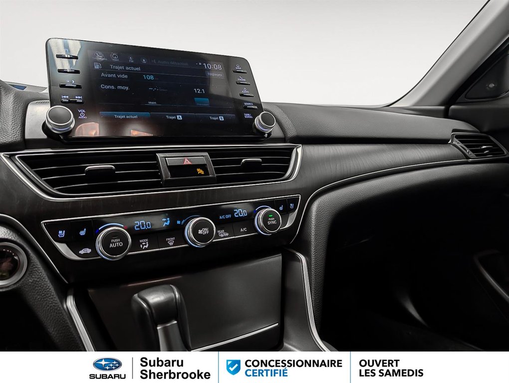 2022 Honda Accord Sedan Touring CVT in Sherbrooke, Quebec - 10 - w1024h768px