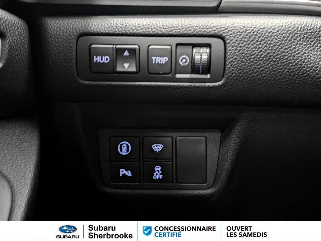 2022 Honda Accord Sedan Touring CVT in Sherbrooke, Quebec - 17 - w1024h768px