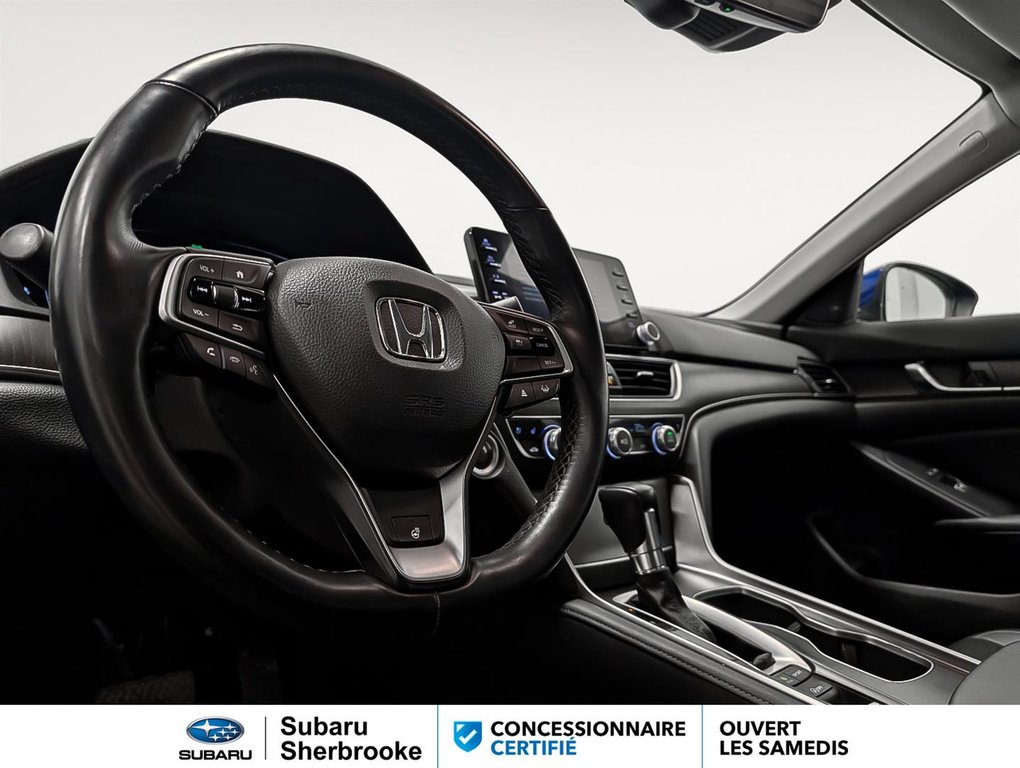 2022 Honda Accord Sedan Touring CVT in Sherbrooke, Quebec - 7 - w1024h768px