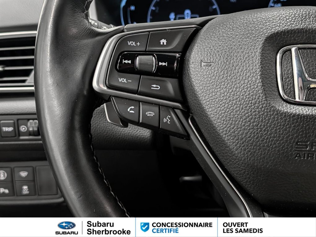 2022 Honda Accord Sedan Touring CVT in Sherbrooke, Quebec - 15 - w1024h768px