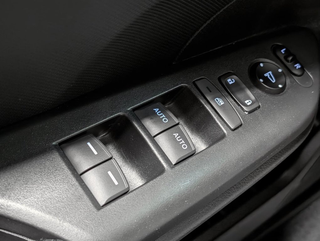 Honda Civic Berline LX 2019 à Sherbrooke, Québec - 16 - w1024h768px