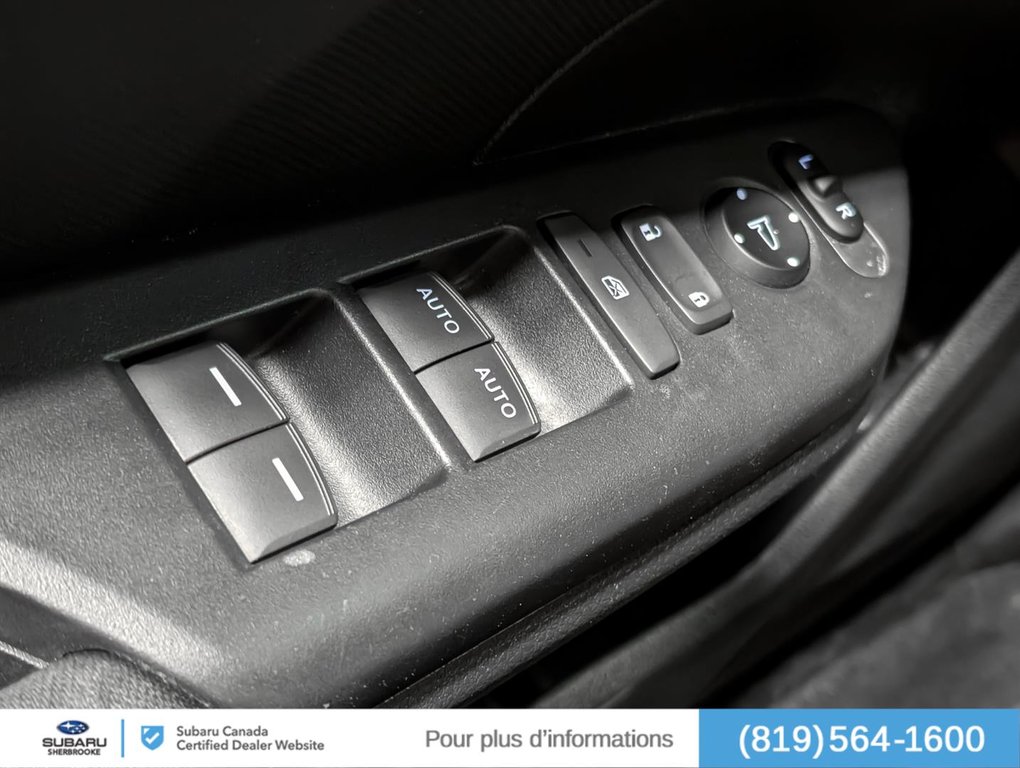 2021 Honda Civic Berline LX in Sherbrooke, Quebec - 15 - w1024h768px