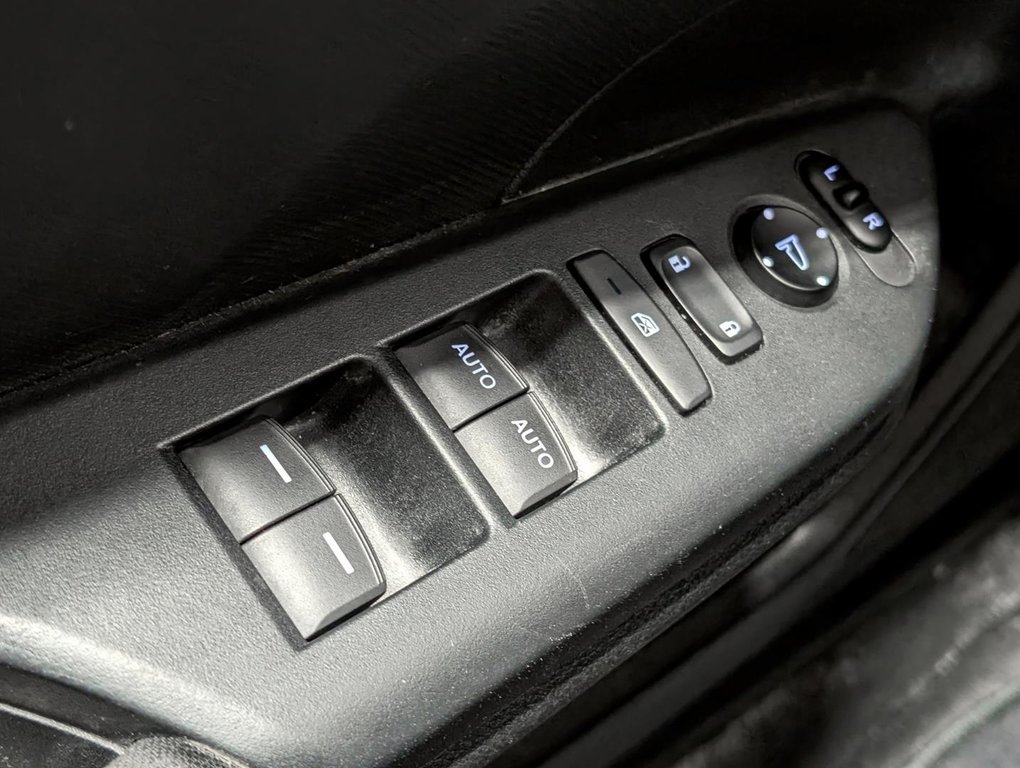 2017 Honda Berline Civic 4 portes LX in Sherbrooke, Quebec - 15 - w1024h768px