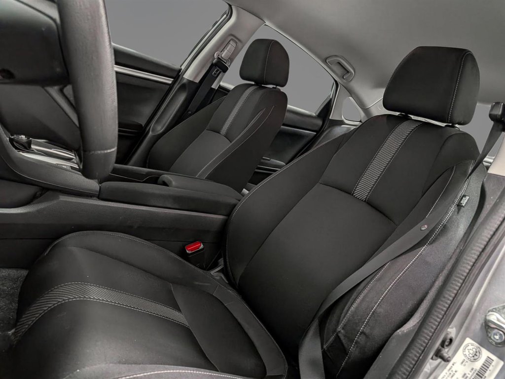 2017 Honda Berline Civic 4 portes LX in Sherbrooke, Quebec - 7 - w1024h768px
