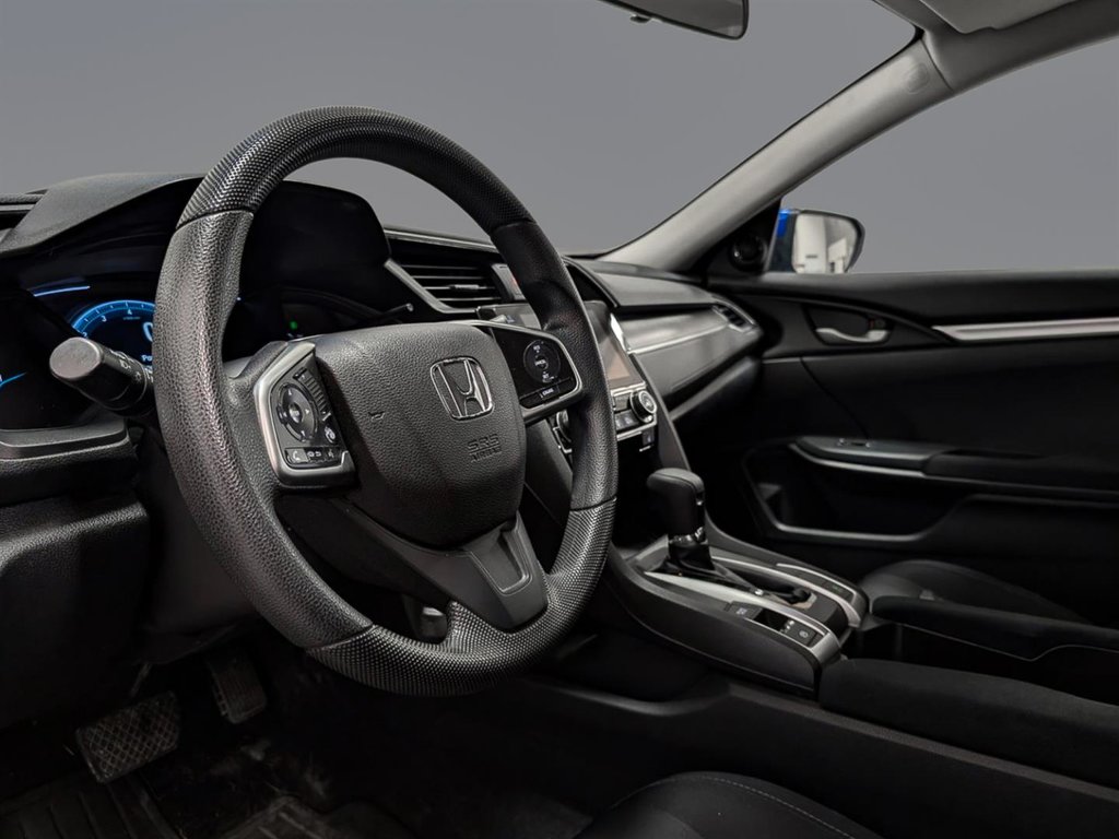 2017 Honda Berline Civic 4 portes LX in Sherbrooke, Quebec - 7 - w1024h768px