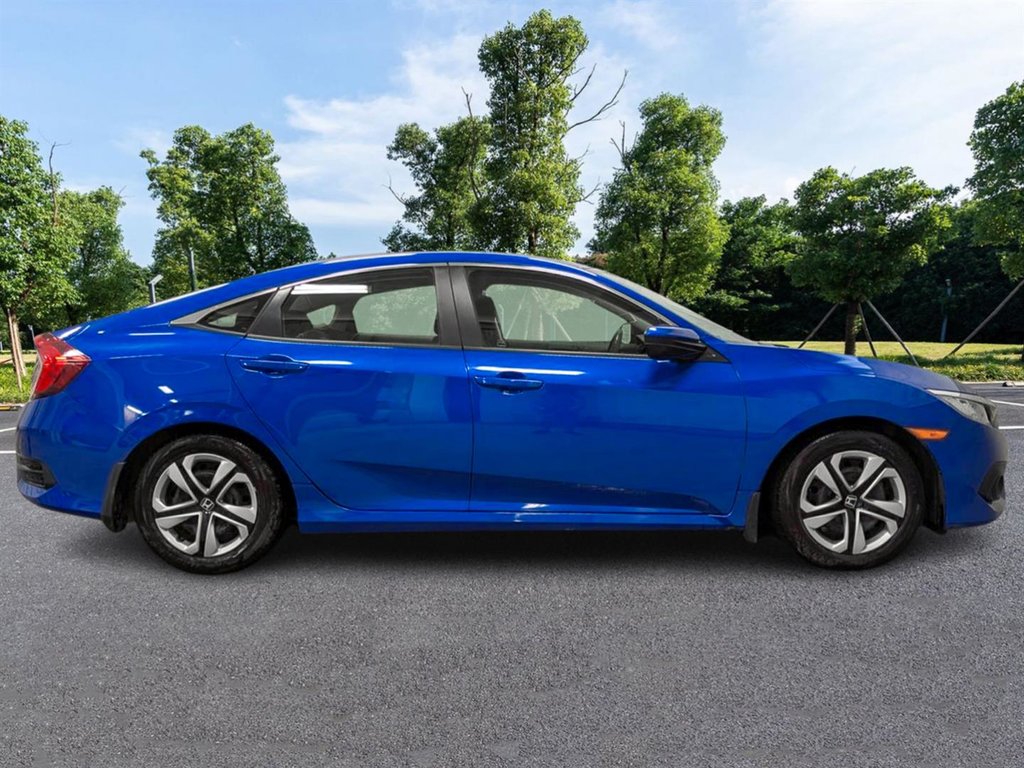 2017 Honda Berline Civic 4 portes LX in Sherbrooke, Quebec - 6 - w1024h768px