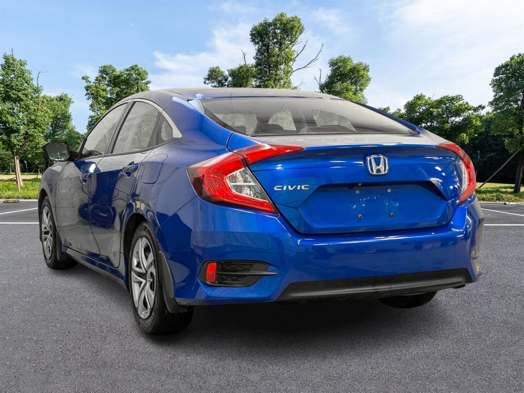 2017 Honda Berline Civic 4 portes LX in Sherbrooke, Quebec - 4 - w1024h768px