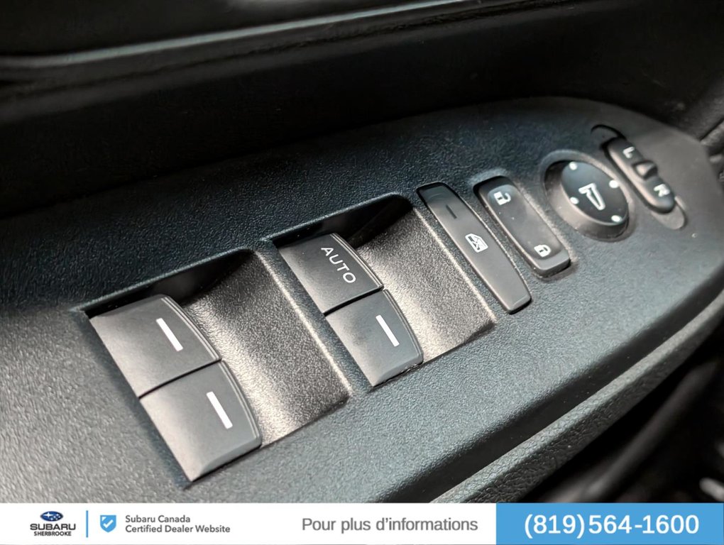 2021 Honda CR-V LX AWD in Sherbrooke, Quebec - 15 - w1024h768px