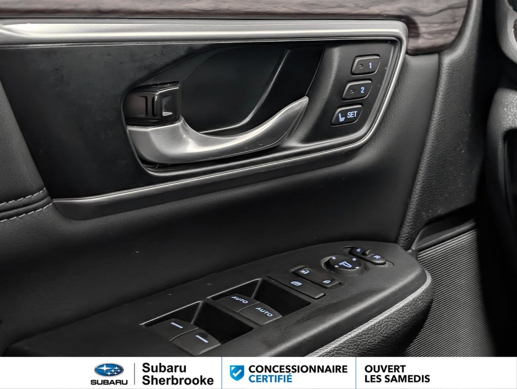 2022 Honda CR-V EX-L AWD in Sherbrooke, Quebec - 16 - w1024h768px