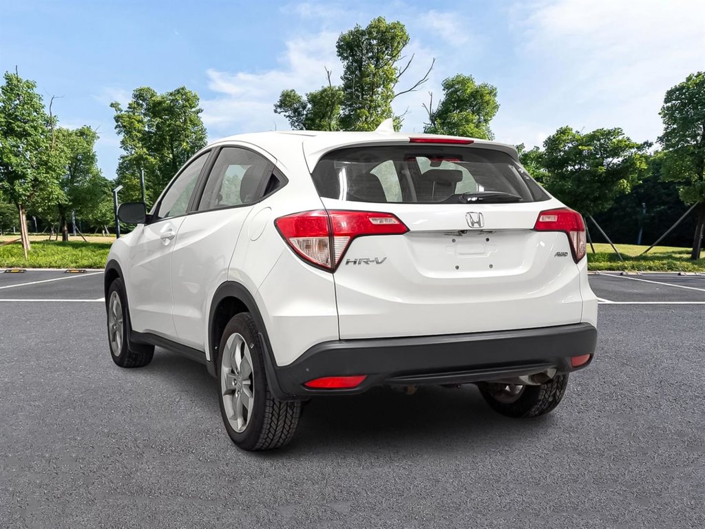 2016 Honda HR-V 4WD LX in Sherbrooke, Quebec - 3 - w1024h768px