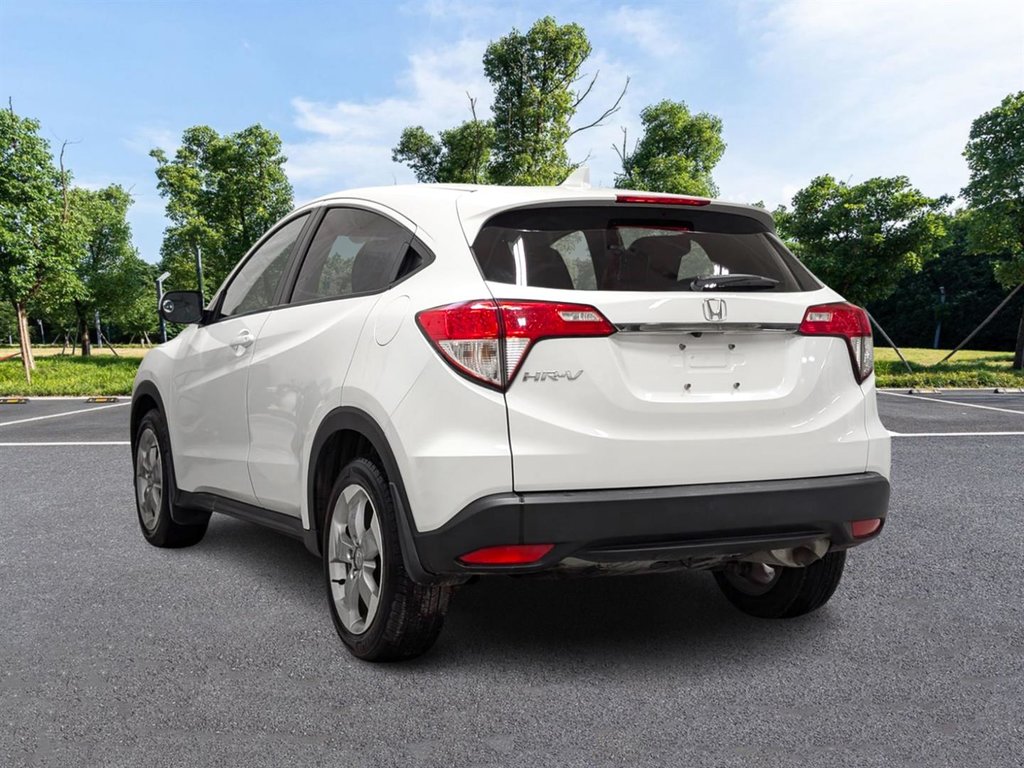 2021 Honda HR-V LX 2WD in Sherbrooke, Quebec - 3 - w1024h768px