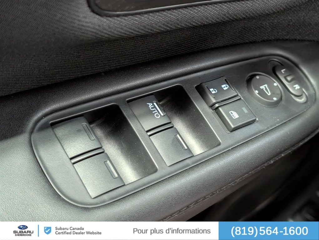 2021 Honda HR-V LX/AWD in Sherbrooke, Quebec - 19 - w1024h768px