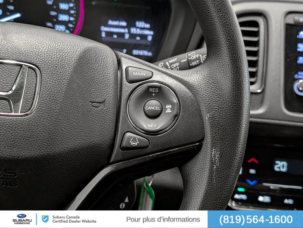 2021 Honda HR-V LX/AWD in Sherbrooke, Quebec - 17 - w1024h768px